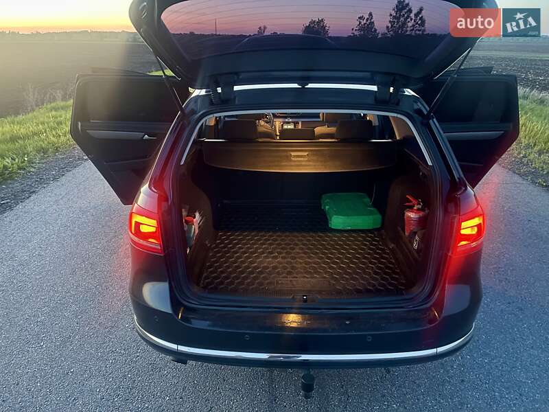 Универсал Volkswagen Passat 2012 в Карловке