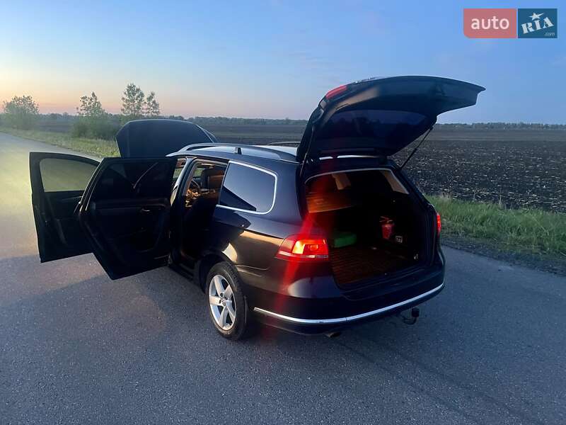 Универсал Volkswagen Passat 2012 в Карловке