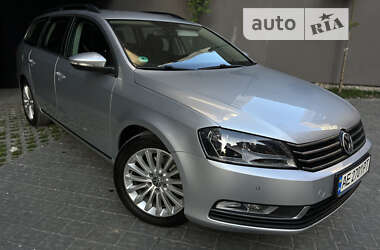 Універсал Volkswagen Passat 2011 в Івано-Франківську