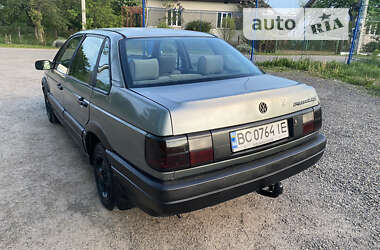 Седан Volkswagen Passat 1989 в Стрию