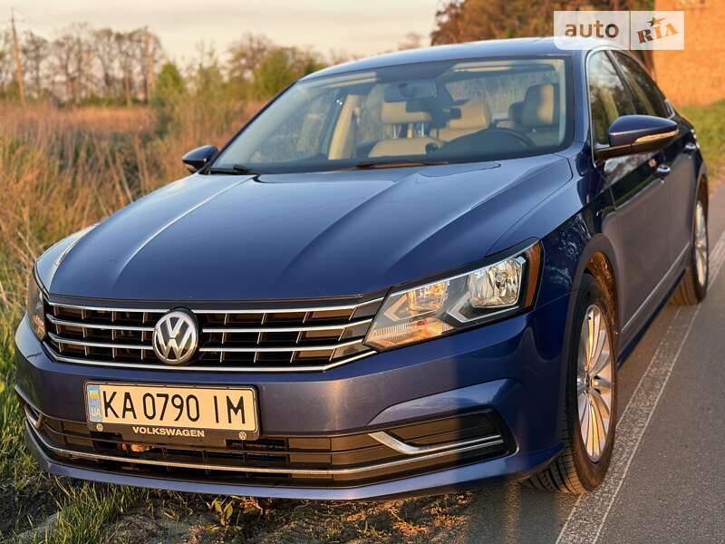 Седан Volkswagen Passat 2016 в Киеве