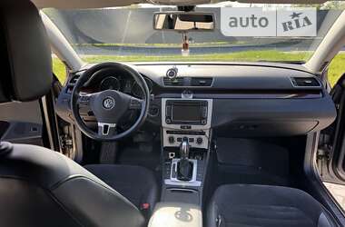 Седан Volkswagen Passat 2012 в Запоріжжі