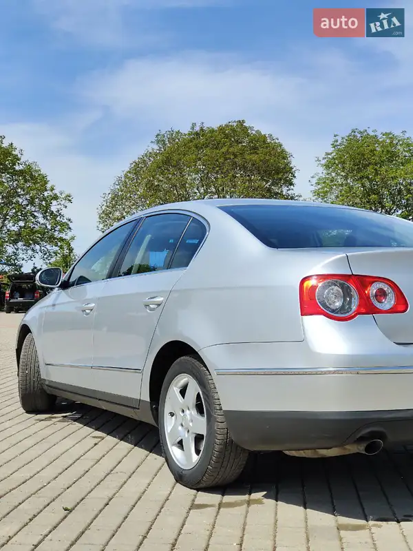 Седан Volkswagen Passat 2005 в 