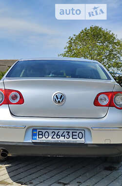 Седан Volkswagen Passat 2005 в Бучаче