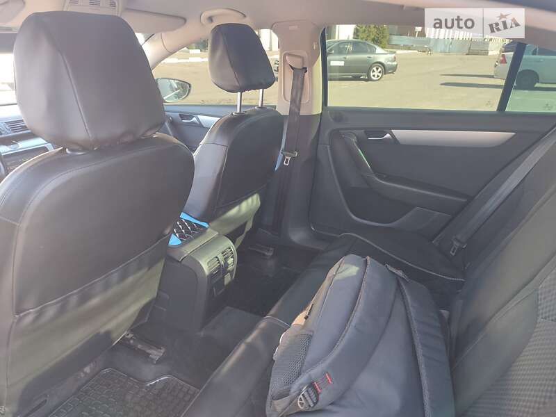 Седан Volkswagen Passat 2012 в Полтаве