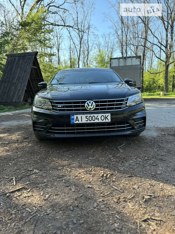 Седан Volkswagen Passat 2017 в Фастові