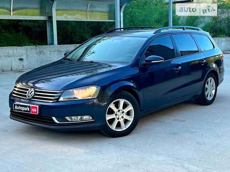 Универсал Volkswagen Passat 2014 в Киеве