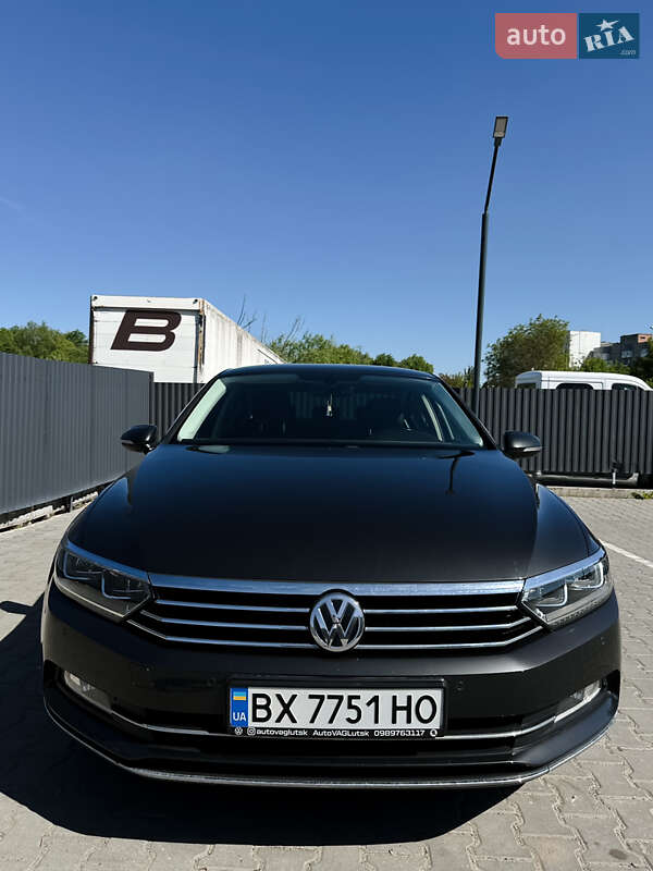 Седан Volkswagen Passat 2017 в Хмельницком