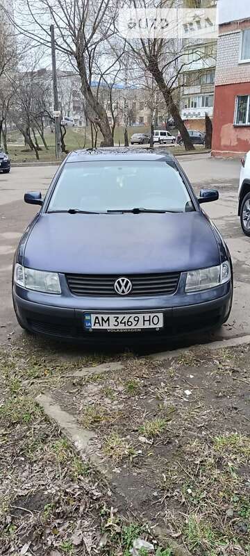 Седан Volkswagen Passat 1999 в Житомире