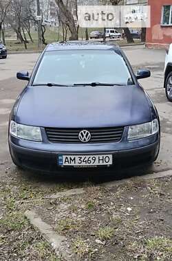 Седан Volkswagen Passat 1999 в Житомирі