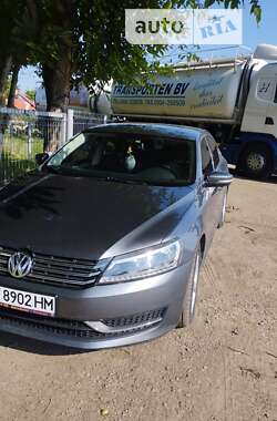Седан Volkswagen Passat 2013 в Снятині