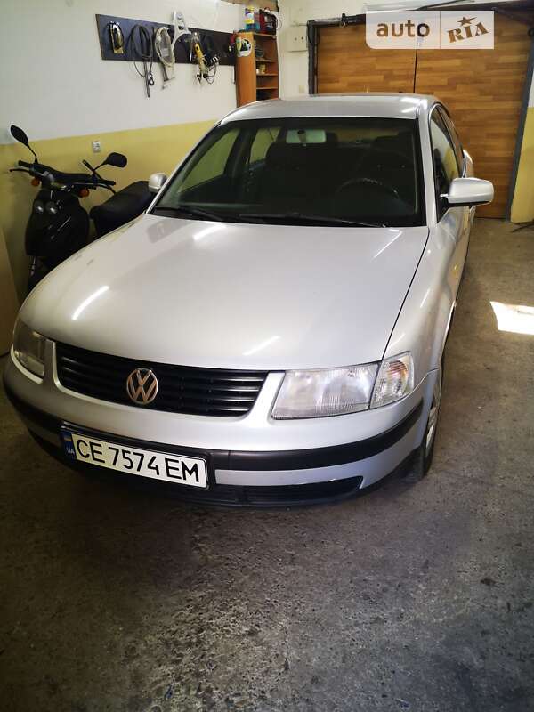 Седан Volkswagen Passat 1999 в Черновцах