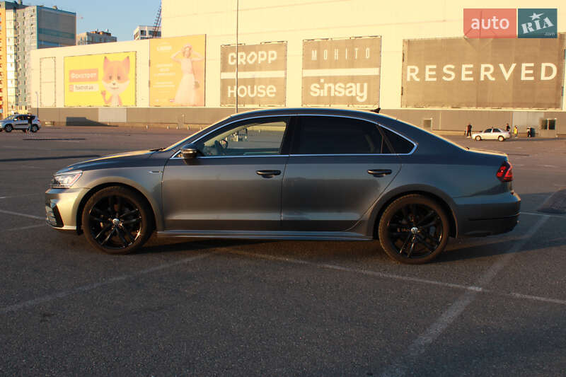 Седан Volkswagen Passat 2017 в Киеве