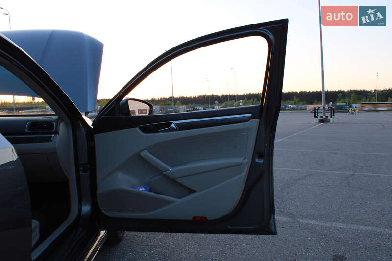 Седан Volkswagen Passat 2017 в Киеве