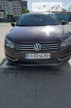 Седан Volkswagen Passat 2013 в Киеве