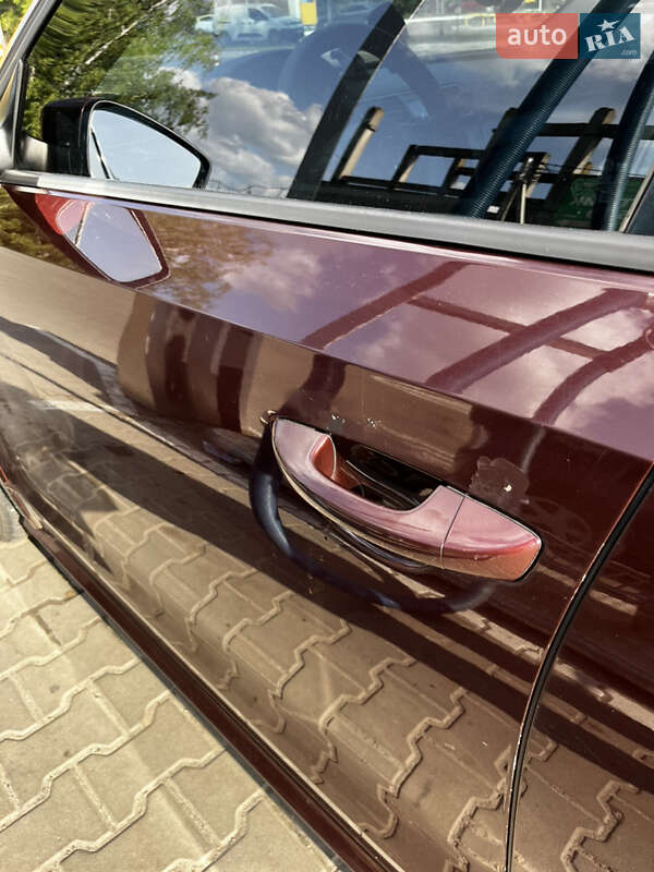 Седан Volkswagen Passat 2013 в Києві