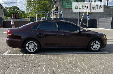 Седан Volkswagen Passat 2013 в Києві