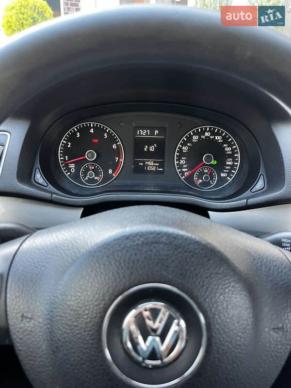 Седан Volkswagen Passat 2013 в Києві