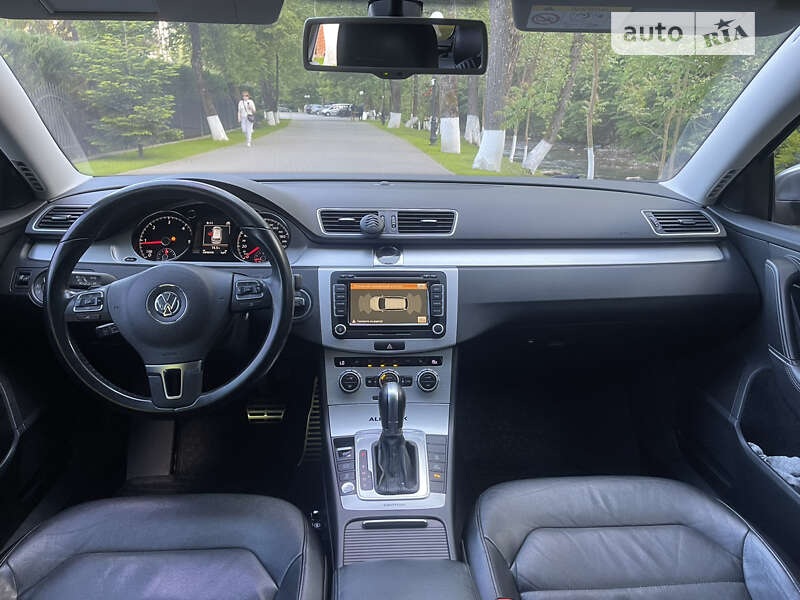 Универсал Volkswagen Passat 2014 в Сваляве