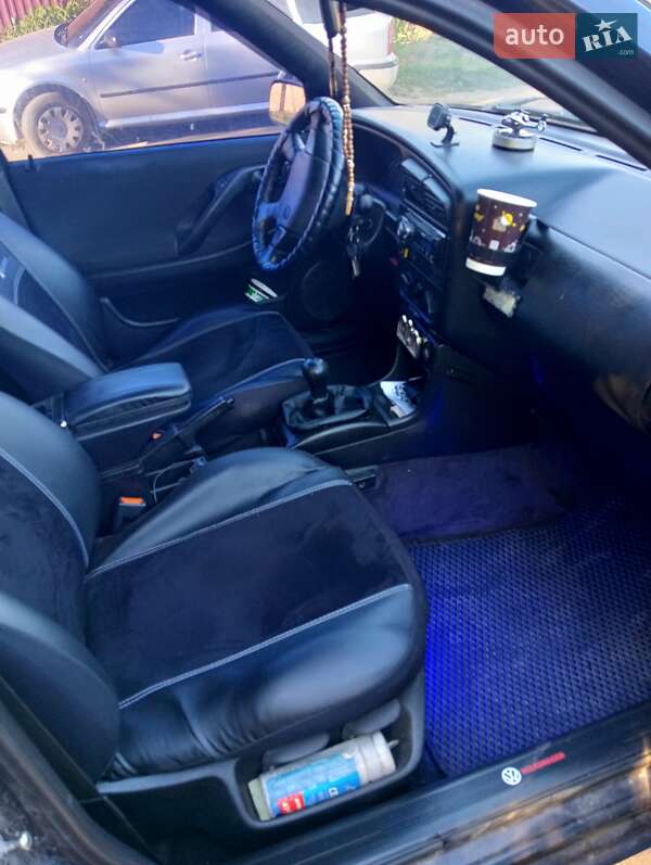Седан Volkswagen Passat 1996 в Виннице