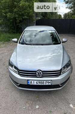 Седан Volkswagen Passat 2010 в Киеве