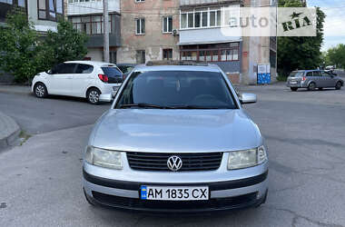 Седан Volkswagen Passat 1996 в Вінниці