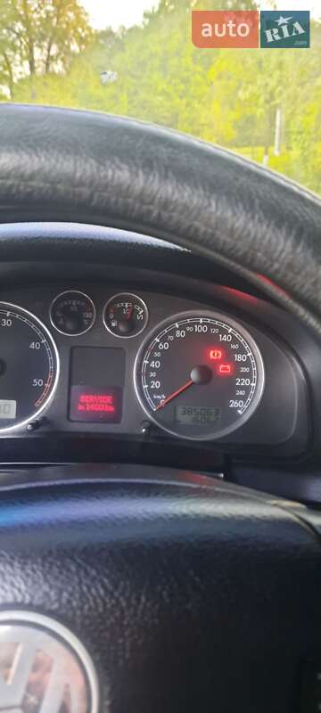 Седан Volkswagen Passat 2003 в Черновцах