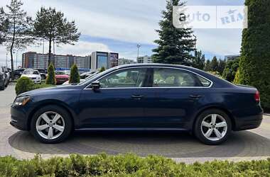 Седан Volkswagen Passat 2013 в Львове