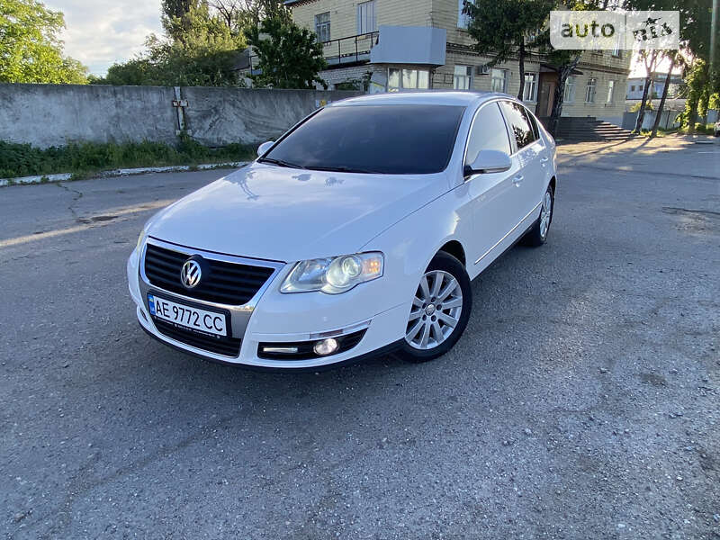 Седан Volkswagen Passat 2008 в Павлограді