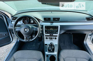 Универсал Volkswagen Passat 2012 в Иршаве