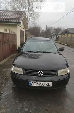 Універсал Volkswagen Passat 2000 в Харкові