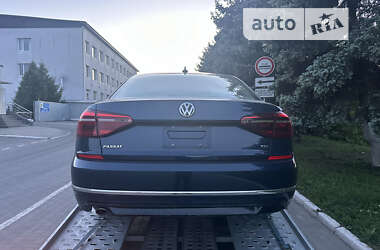 Седан Volkswagen Passat 2018 в Хмельницком