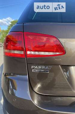 Універсал Volkswagen Passat 2013 в Стебнику