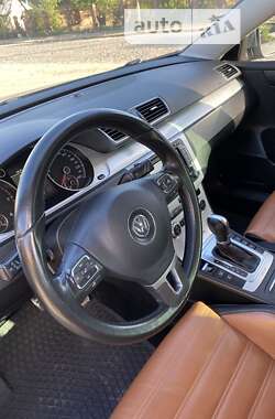 Універсал Volkswagen Passat 2013 в Стебнику