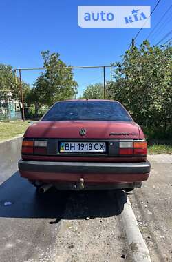 Седан Volkswagen Passat 1992 в Одессе