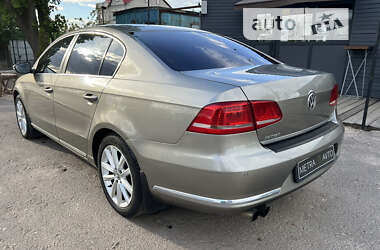 Седан Volkswagen Passat 2013 в Чернігові