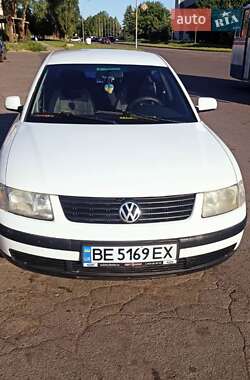 Седан Volkswagen Passat 1997 в Южноукраїнську