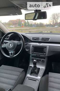 Универсал Volkswagen Passat 2014 в Калуше