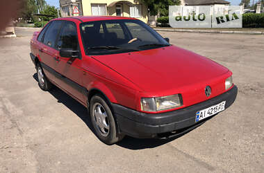 Седан Volkswagen Passat 1992 в Переяславі