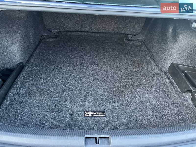 Седан Volkswagen Passat 2012 в Черкассах