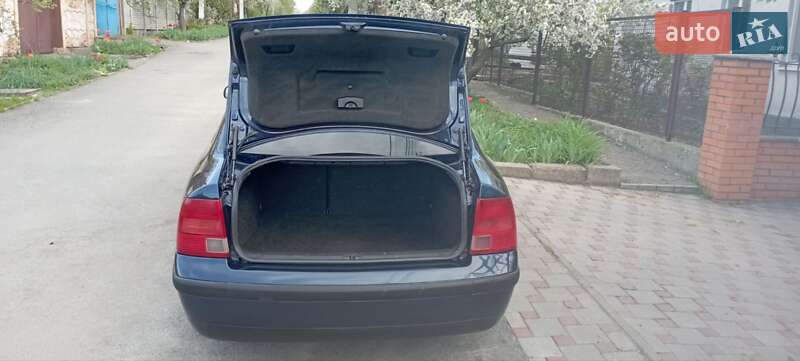 Седан Volkswagen Passat 1997 в Кривом Роге