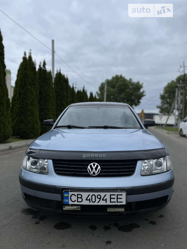 Седан Volkswagen Passat 1998 в Носовке