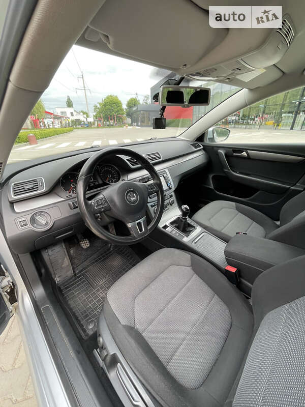 Универсал Volkswagen Passat 2012 в Виннице