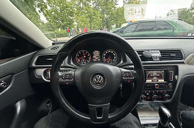 Седан Volkswagen Passat 2012 в Горишних Плавнях