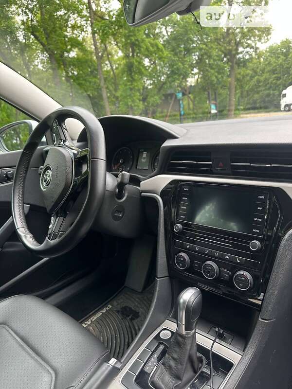 Седан Volkswagen Passat 2020 в Запорожье