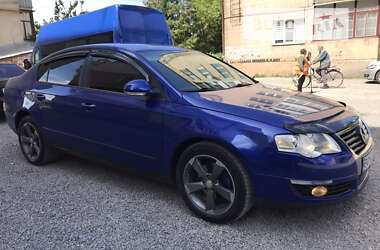 Седан Volkswagen Passat 2009 в Волочиську