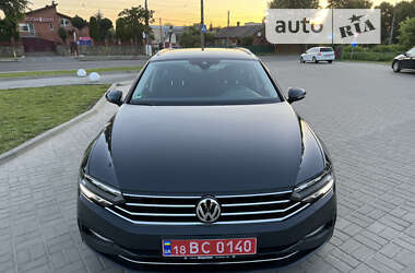 Универсал Volkswagen Passat 2019 в Житомире
