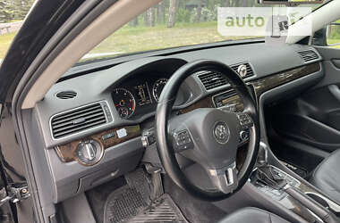 Седан Volkswagen Passat 2014 в Киеве