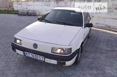 Седан Volkswagen Passat 1988 в Івано-Франківську