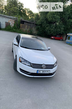 Седан Volkswagen Passat 2015 в Львові